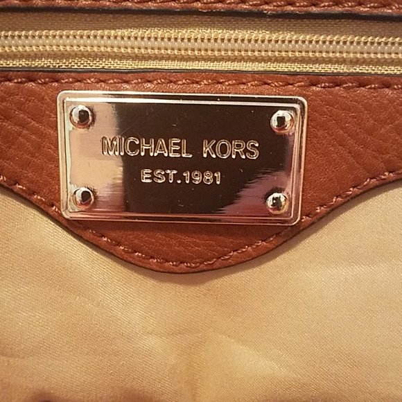 Handbag - Picture 2 of 3